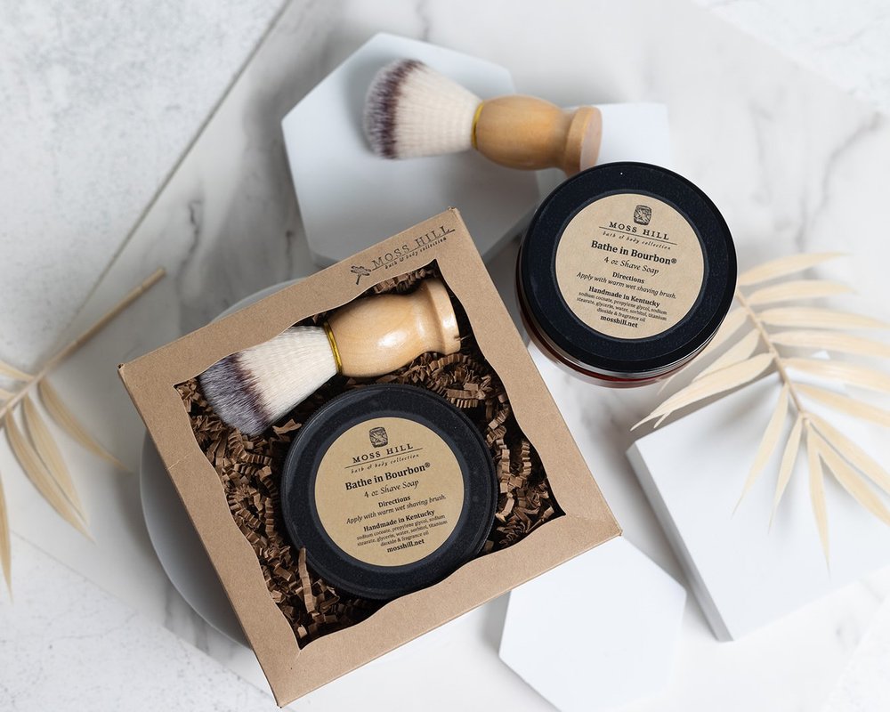 2 piece set of shaving kit by moss hill for men.